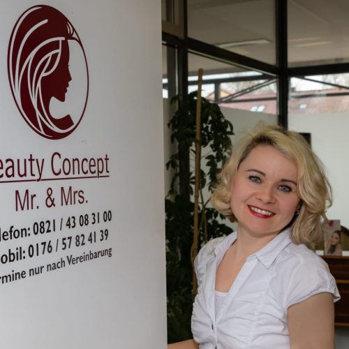 Kosmetikerin des Kosmetikstudio Beauty Concept in Augsburg-Haunstetten